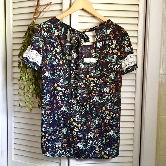 {NY Collection} Chiffon Tie Square Back Lace Tee - Picture 8 of 8